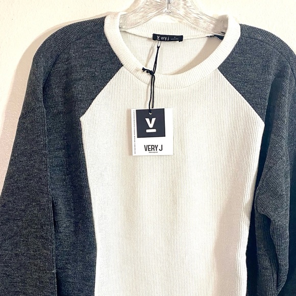 HEATHER CHARCOAL & white colorblock long sleeve TOP, NWT - Picture 12 of 16